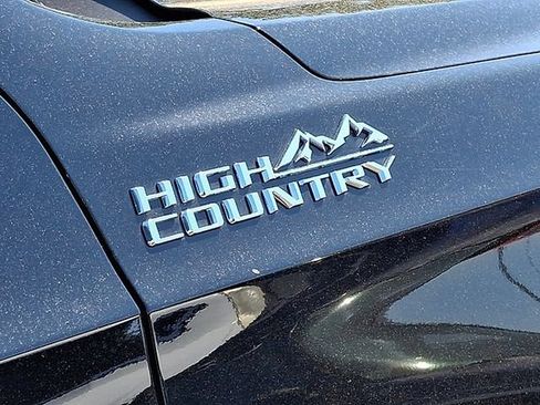 Used 2024 Chevrolet Tahoe High Country w/ Premium Package 2 AWD/4WD image 30