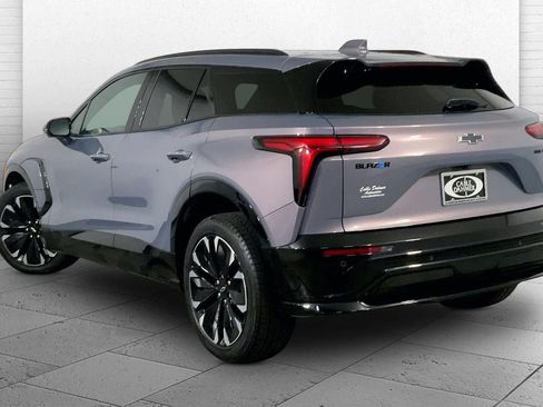 Used 2025 Chevrolet Blazer EV RS AWD/4WD image 11