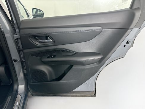 Used 2024 Nissan Ariya AWD image 29