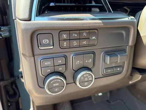 Used 2026 Chevrolet Tahoe Z71 w/ Z71 Off-Road Package AWD/4WD image 13
