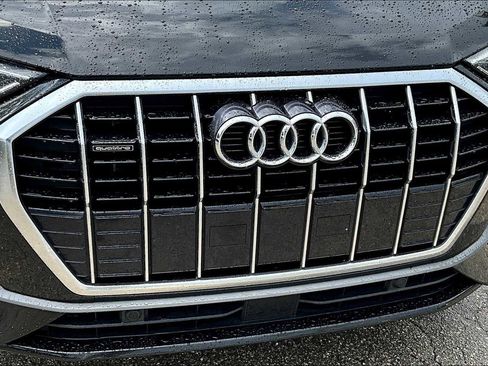 Used 2019 Audi Q3 2.0T Premium Plus image 28