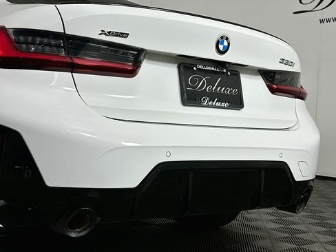 Used 2025 BMW 330i xDrive Sedan w/ M Sport Package AWD/4WD image 26