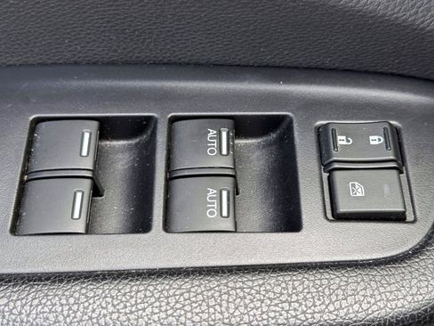 Used 2018 Honda Pilot Touring image 22