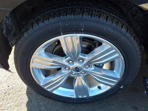 Used 2023 Ford Expedition Max Platinum AWD/4WD image 9