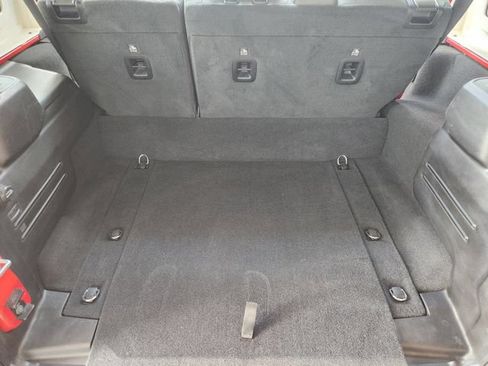 Used 2025 Jeep Wrangler Unlimited Sahara w/ Safety Group AWD/4WD image 34