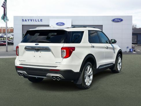 Used 2023 Ford Explorer Platinum w/ Technology Package image 5