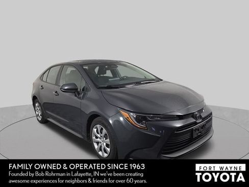 Used 2024 Toyota Corolla LE FWD image 4