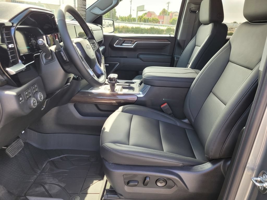 New 2026 Chevrolet Silverado 1500 RST w/ Rally Edition AWD/4WD image 11