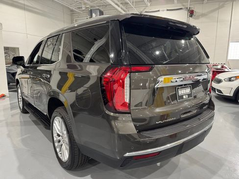 Used 2021 GMC Yukon SLT w/ SLT Luxury Plus Package image 5