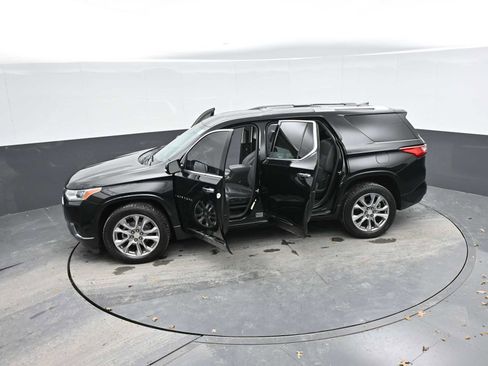 Used 2018 Chevrolet Traverse Premier image 40