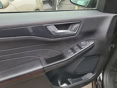 Used 2025 Ford Escape ST-Line FWD image 8