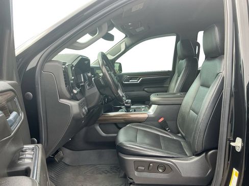 Used 2022 Chevrolet Silverado 1500 LT Trail Boss AWD/4WD image 14