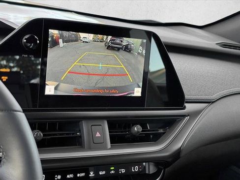 Used 2024 Lexus UX 250h F Sport image 15