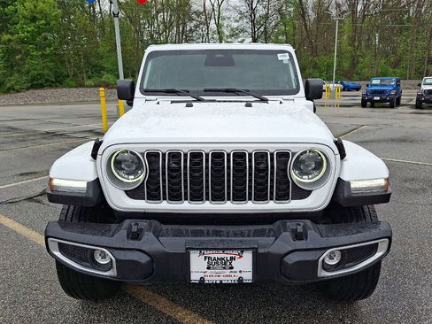 Certified 2025 Jeep Wrangler Unlimited Sahara AWD/4WD image 29