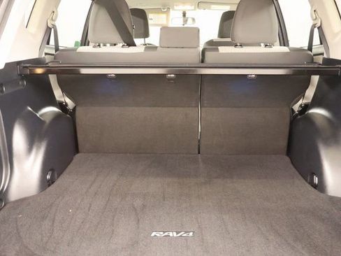 Used 2014 Toyota RAV4 LE image 23