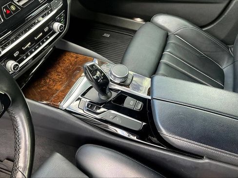 Used 2019 BMW 540i xDrive w/ Convenience Package AWD/4WD image 18
