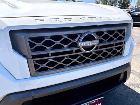 Used 2022 Nissan Frontier SV AWD/4WD image 30