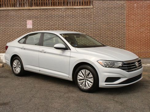 Used 2019 Volkswagen Jetta S w/ Driver Assistance Package FWD image 1