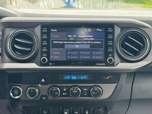 Used 2021 Toyota Tacoma TRD Off-Road AWD/4WD image 17