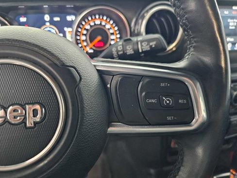 Used 2021 Jeep Wrangler Unlimited Sahara image 28