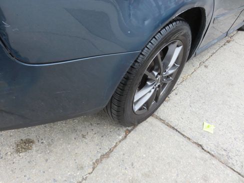 Used 2005 Volvo V50 2.4i image 34