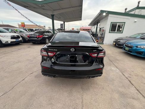 Used 2023 Nissan Maxima SR w/ Sport Mat Group FWD image 3