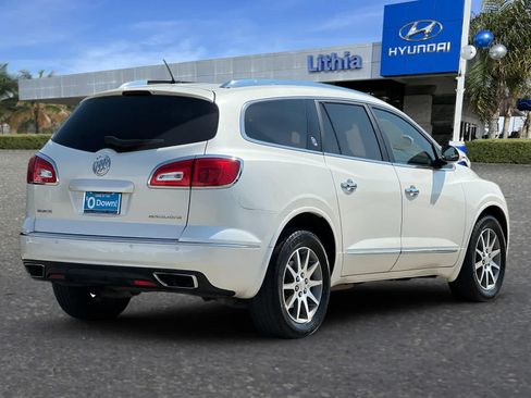 Used 2013 Buick Enclave Leather FWD image 3