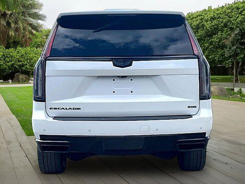 Used 2021 Cadillac Escalade ESV Sport w/ Driver Assist Tech Package AWD/4WD image 3