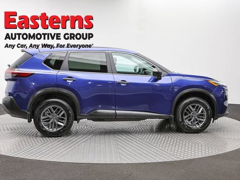 Used 2023 Nissan Rogue S AWD/4WD image 4