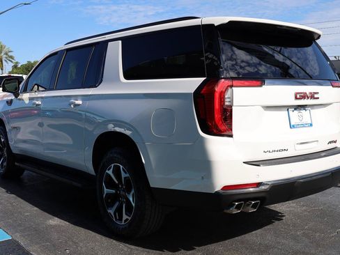 Used 2025 GMC Yukon XL AT4 AWD/4WD image 3