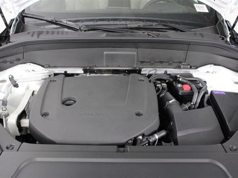 New 2026 Volvo XC90 B6 Ultra w/ Protection Package image 12