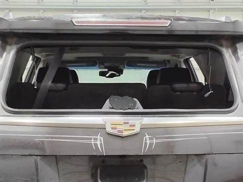 Used 2015 Cadillac Escalade Luxury image 26