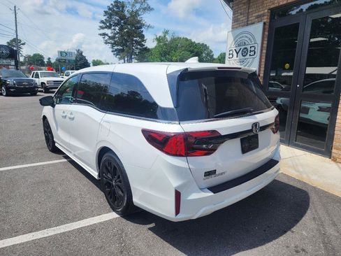 Used 2025 Honda Odyssey Sport-L image 3