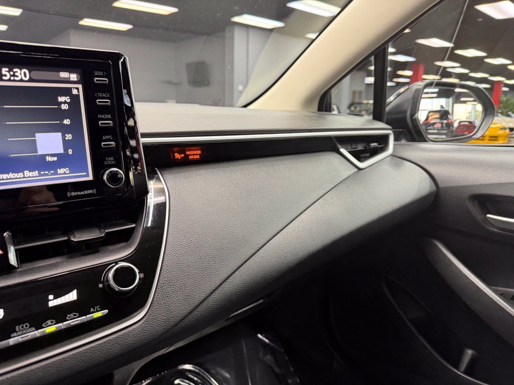 Used 2021 Toyota Corolla LE w/ Carpet Mat Package (TMS) FWD image 27