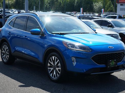 Used 2020 Ford Escape Titanium AWD/4WD image 7