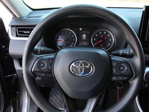 Used 2022 Toyota RAV4 LE w/ Carpet Mat Package (TMS) AWD/4WD image 25