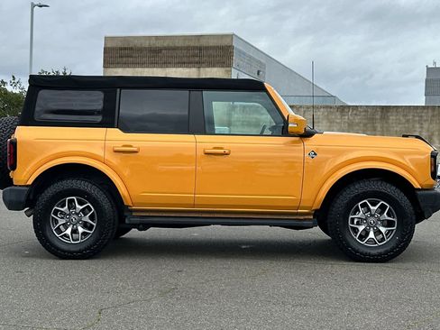 Used 2022 Ford Bronco Outer Banks image 6