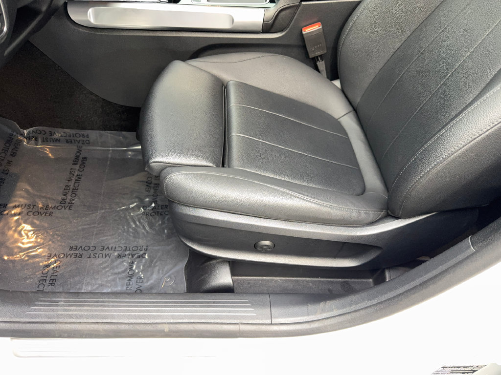Used 2025 Mercedes-Benz GLB 250 4MATIC image 27