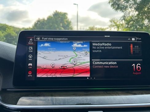 Used 2022 BMW 530i xDrive w/ Premium Package image 15