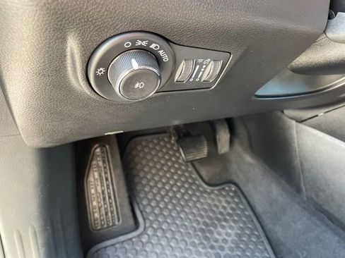 Used 2022 Jeep Compass Latitude w/ Convenience Group image 28