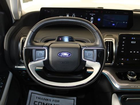 Certified 2025 Ford Expedition Platinum image 17