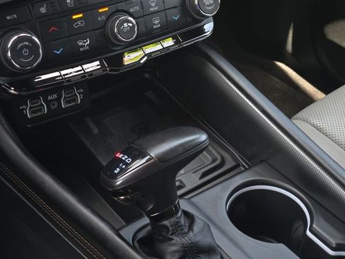 Used 2022 Dodge Durango R/T w/ Blacktop Package AWD/4WD image 23