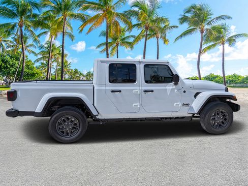 New 2026 Jeep Gladiator Sport image 2