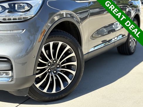 Used 2023 Lincoln Aviator Reserve w/ Equipment Group 201A image 9
