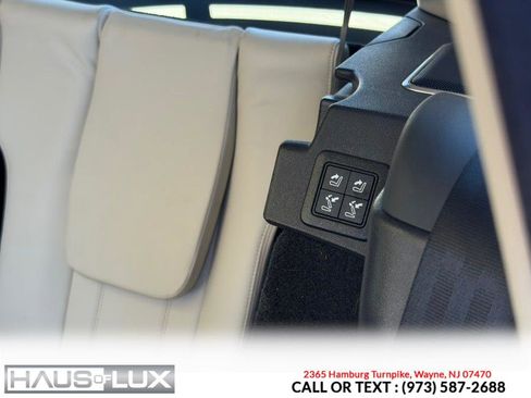 Used 2019 Land Rover Range Rover Sport HSE image 13