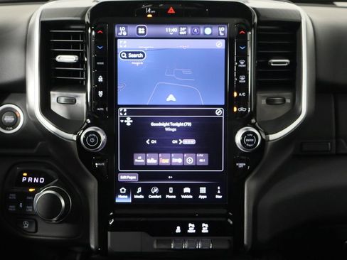 New 2026 RAM 1500 4x4 Crew Cab image 29