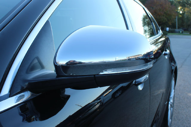 Used 2012 Jaguar XJ L RWD image 7