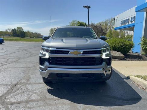 Used 2023 Chevrolet Silverado 1500 LT AWD/4WD image 2