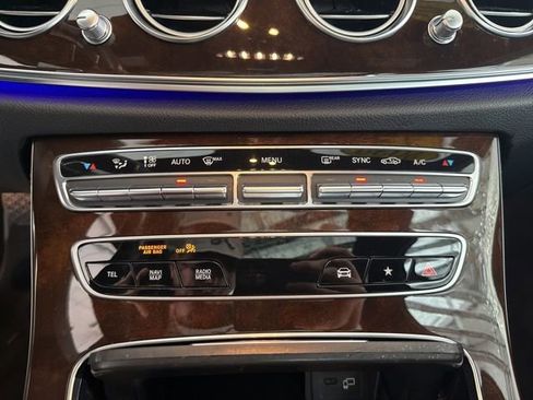 Used 2022 Mercedes-Benz E 350 Sedan image 27
