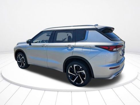 New 2025 Mitsubishi Outlander SEL image 7